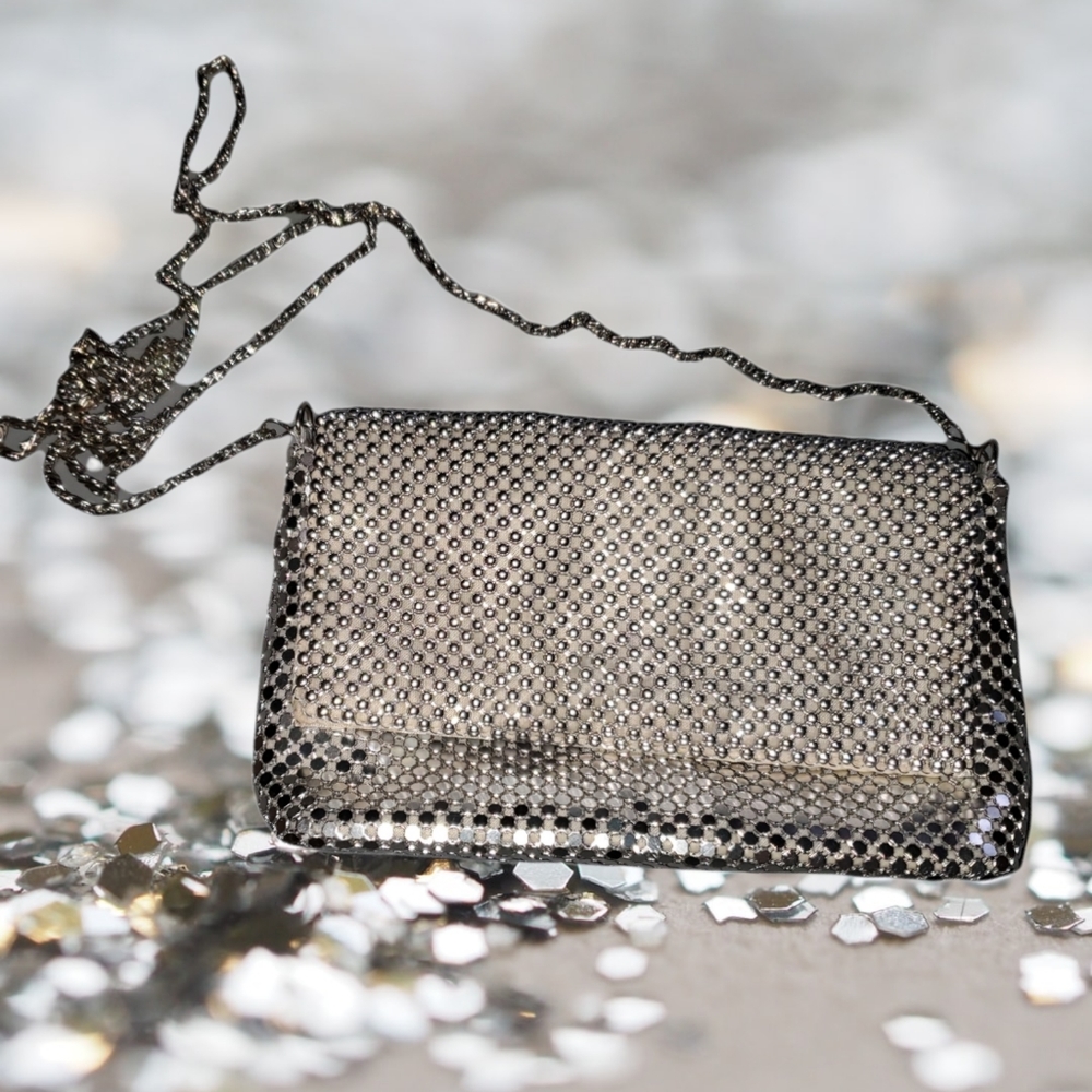 Metalic Mesh Silver Evening Bag Clutch Snap Closure Crossbody Chain Strap